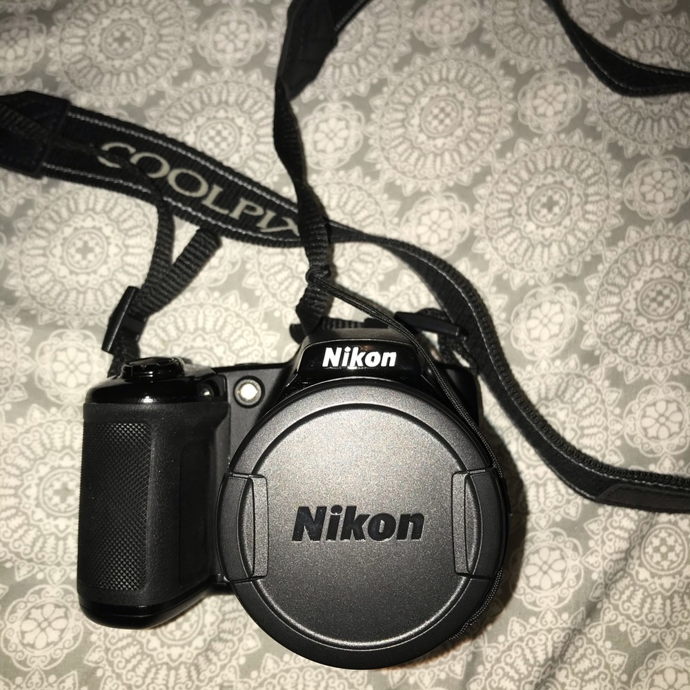 Nikon Coolpix L830 Camera & Bag